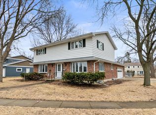 929 Arden Ln, Madison, WI 53711