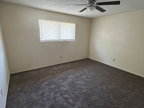 4th image of 93 E Hazelwood Ln APT B
