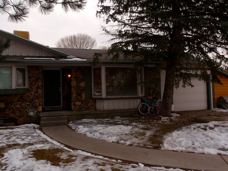 1st image of 900 E Serpentine Way