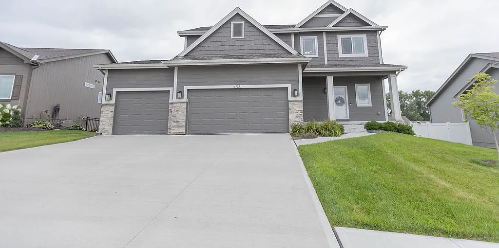 4 bed, 2133 sqft, $3,000 — Photo 1