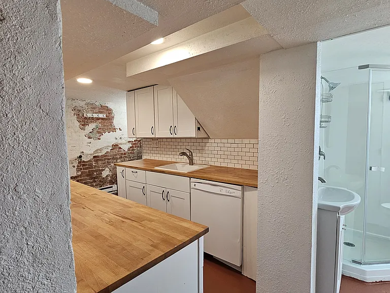 1818 E 23rd Ave #B — Photo 12