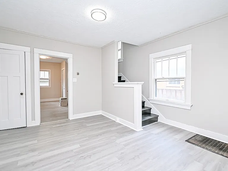 312-314 Pointview Ave #314 — Photo 9