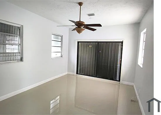812 Foster Rd — Photo 17