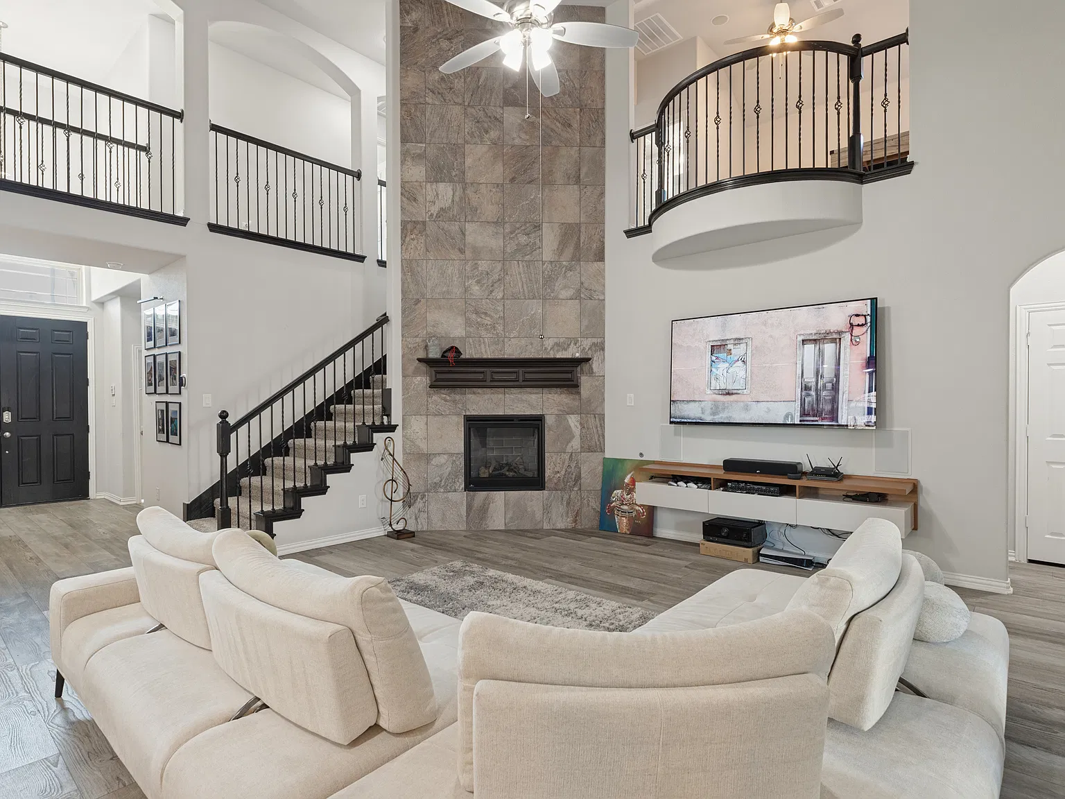 5 bed, 3.5 bath, 3461 sqft, $4,500 — Photo 4