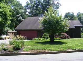 1514 Briarwood Ln, Pottstown, PA 19464