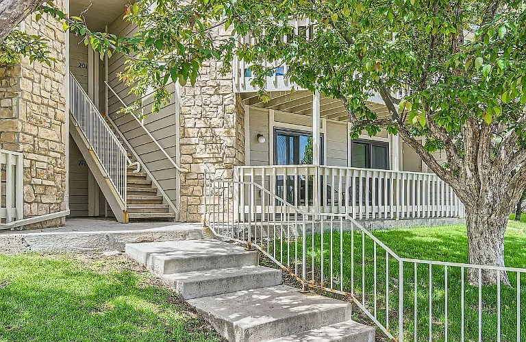8225 E Fairmount Dr #101 — Photo 16