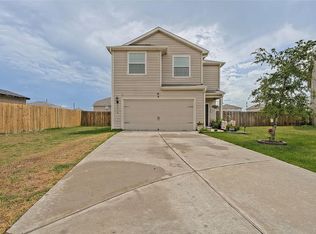 8234 Starfish Rd, Baytown, TX 77523