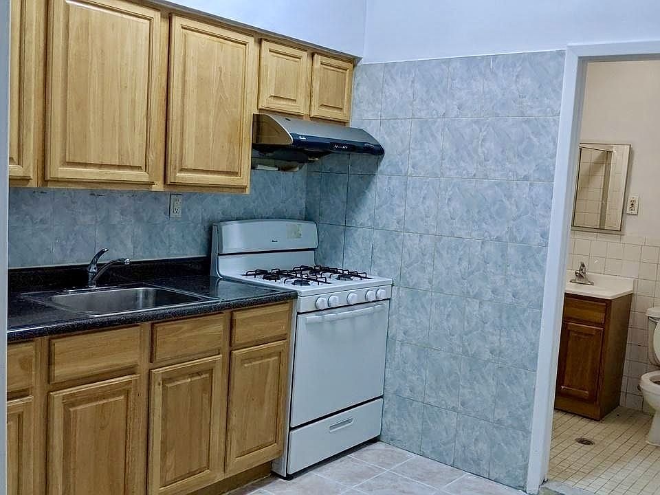 1st image of 38 E Broadway APT 2