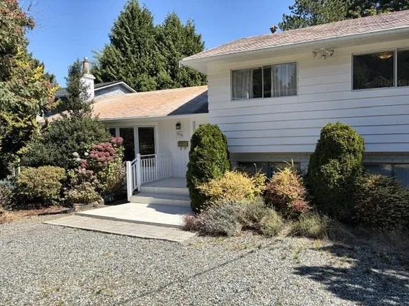 1074 Bayview Dr, Delta, BC V4M 2R7