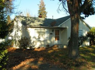 1142 SW Bridge St, Grants Pass, OR 97526
