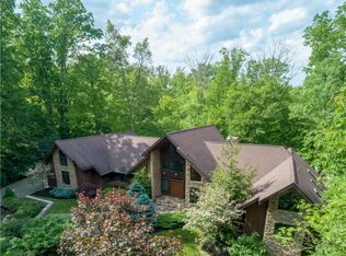 2385 Banning Rd, Akron, OH 44333