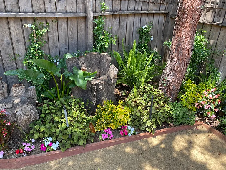1125 S Hayworth Ave — Photo 22