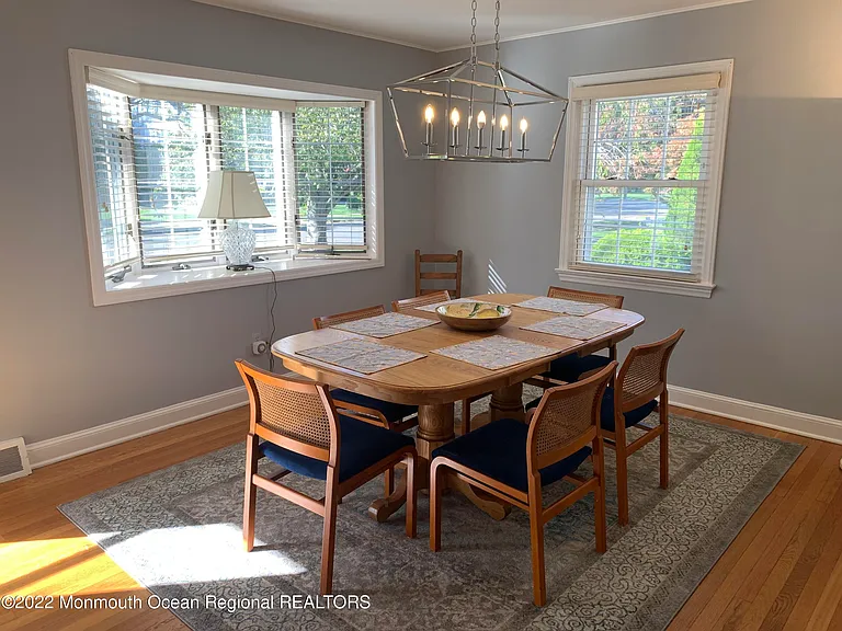 312 Salem Ave — Photo 6