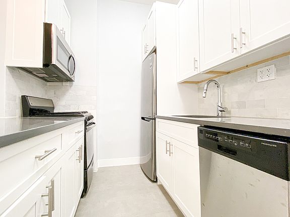 2nd image of 1736 2nd Ave APT 2D
