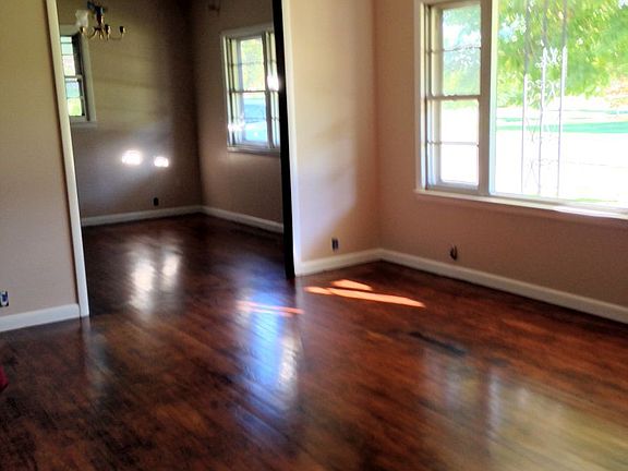 2nd image of 2210 Karr St