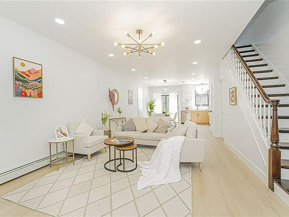 5th image of 452 Marine Ave