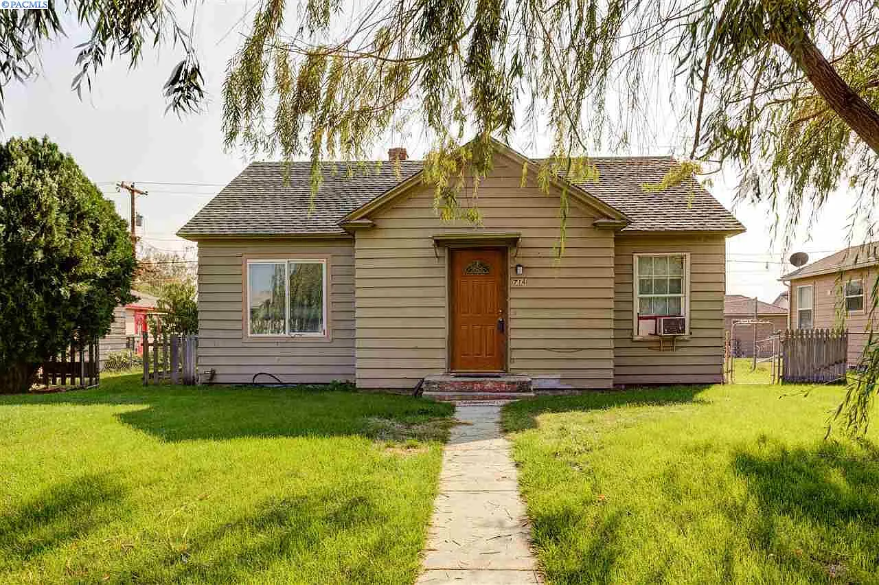 716 W Henry St photo 1