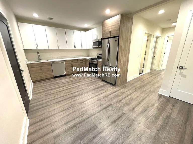 64 Chelsea St #1 — Photo 5