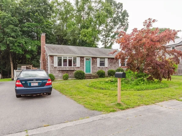 41 Ingraham St, Attleboro, MA 02703