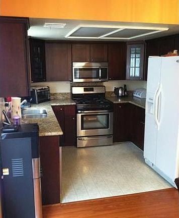 4th image of 8958 Burnet Ave Unit C8