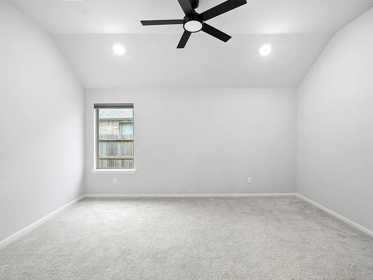 19218 Jenny Creek Ct — Photo 8