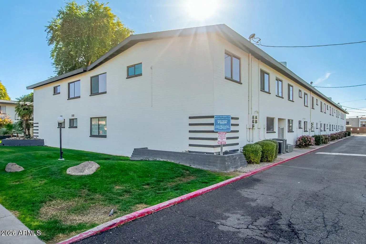 1 bed, 1.0 bath, 630 sqft, $1,250 — Photo 2