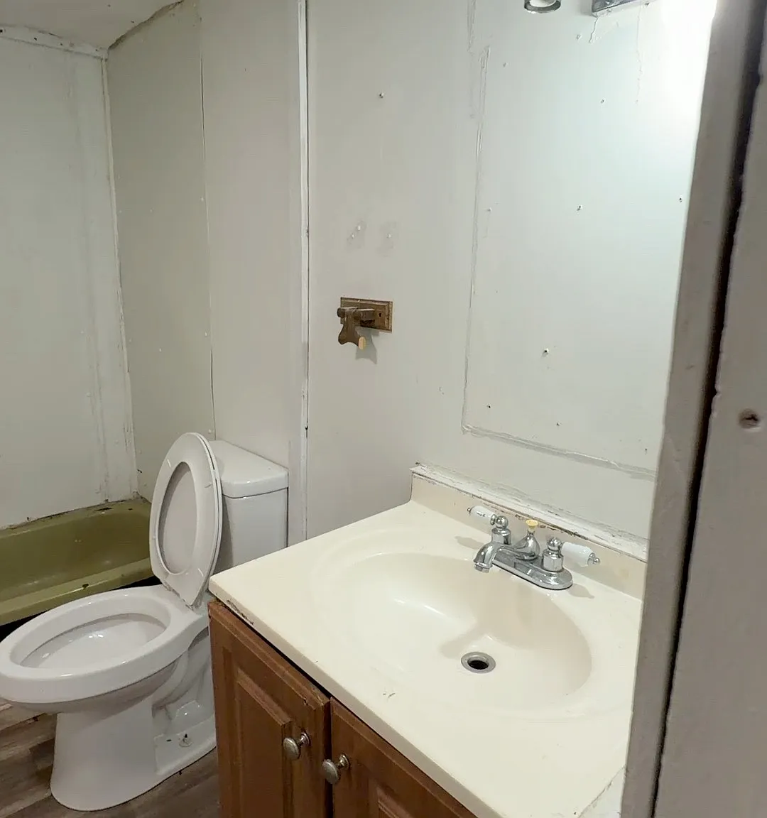 2 bed, 800 sqft, $1,400 — Photo 2