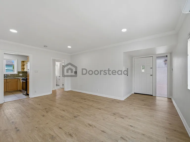 16306 S Denver Ave — Photo 10