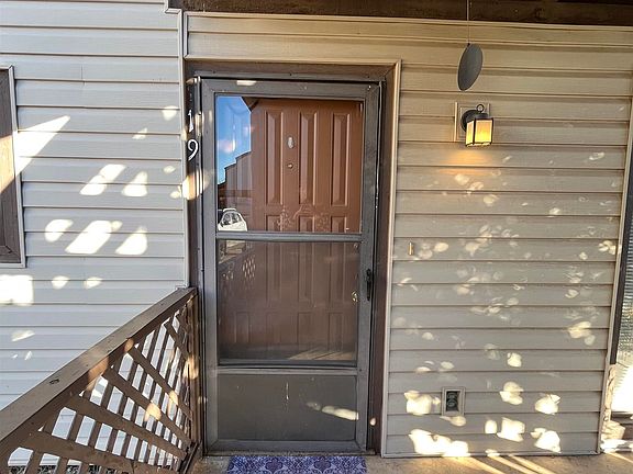 3rd image of 412 N Oakwood Rd #119-218-219