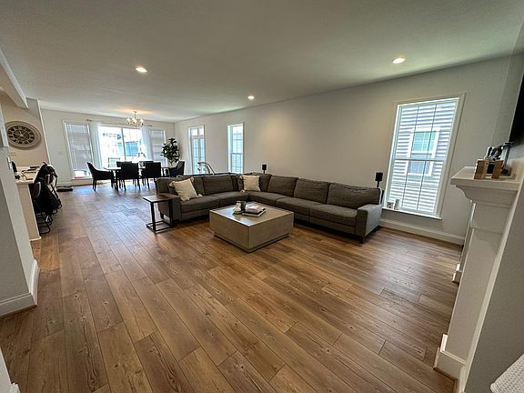 5th image of 707 Withers Park Dr
