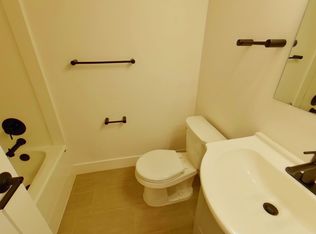 647 E 16th Aly #D, Eugene, OR 97401