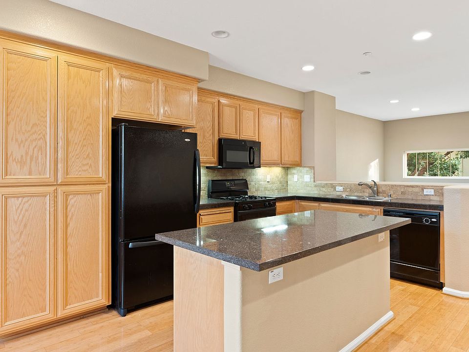 1st image of 4061 Crandall Cir