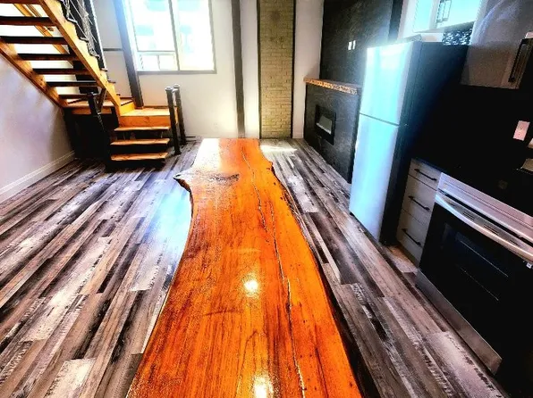 7 Foundry St #3, Hamilton, ON L9H 2V6