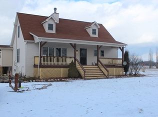 N1761 N Daisy Dr, Genoa City, WI 53128