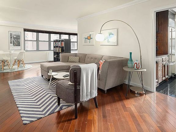 2nd image of 132 E 35th St APT 14A