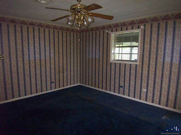 3rd image of 220 Jean Ellen Ave
