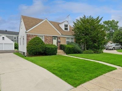 551 Emerson Street, Uniondale, NY, 11553