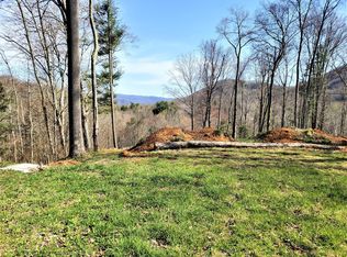 414 Eagle Ridge Rd, Roan Mountain, TN 37687