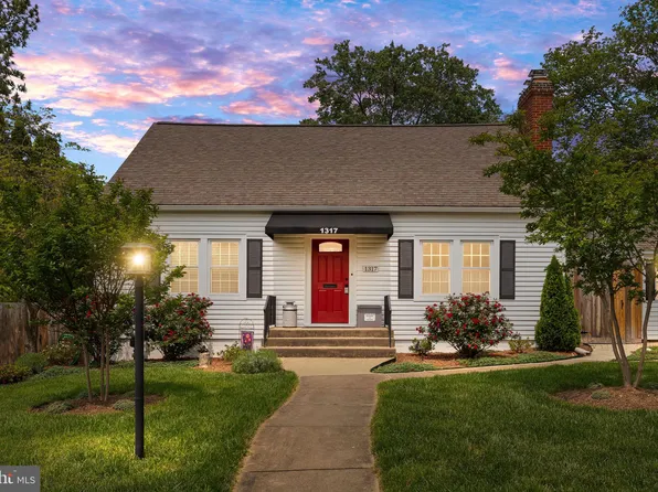 1317 Brent St, Fredericksburg, VA 22401