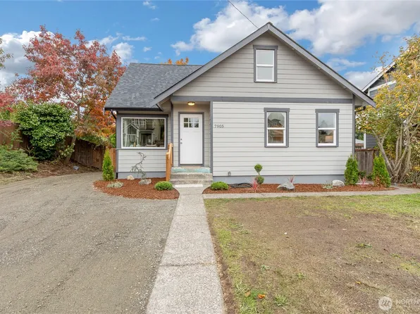 7905 33rd Street W, University Place, WA 98466