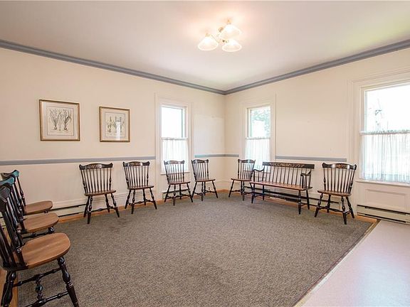 5th image of 14 Pleasant St