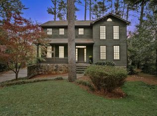1095 Lake Dr, Roswell, GA 30075