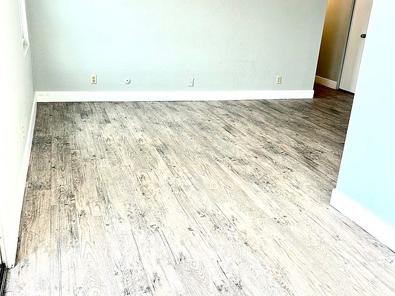 3rd image of 4026 N Illinois Ave Unit 12
