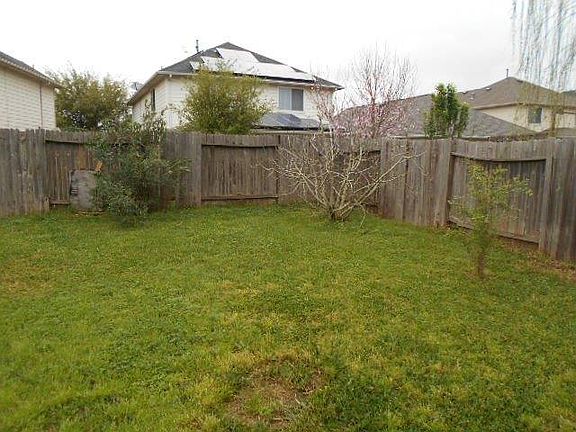 3rd image of 19326 Montclair Meadow Ln