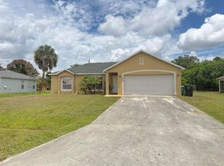 443 SW Sadwick Ave, Port Saint Lucie, FL 34953