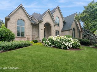 2469 Legacy Dr, Aurora, IL 60502