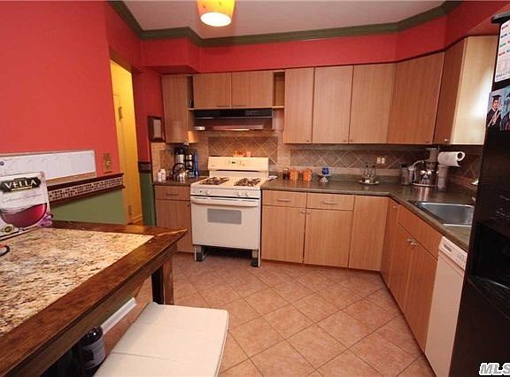 4th image of 8709 164th St