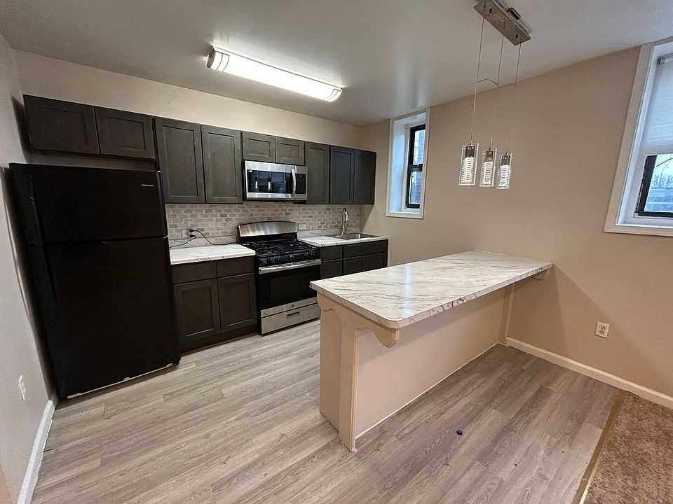 1st image of 333 Clearfield Ave #1932