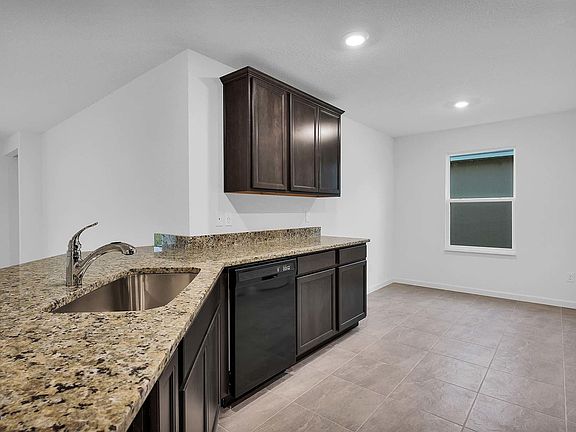 4th image of 77325 Lumber Creek Blvd