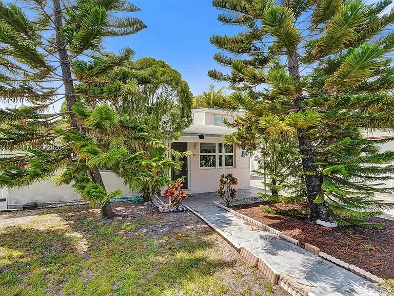 712 SW 7th Ter — Photo 22